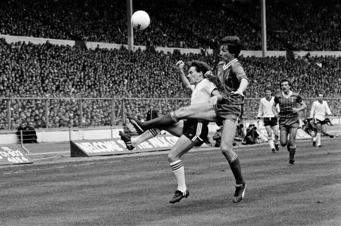 Framed Print : Liverpool v Manchester United, Football League Cup Final at Wembley Stadium