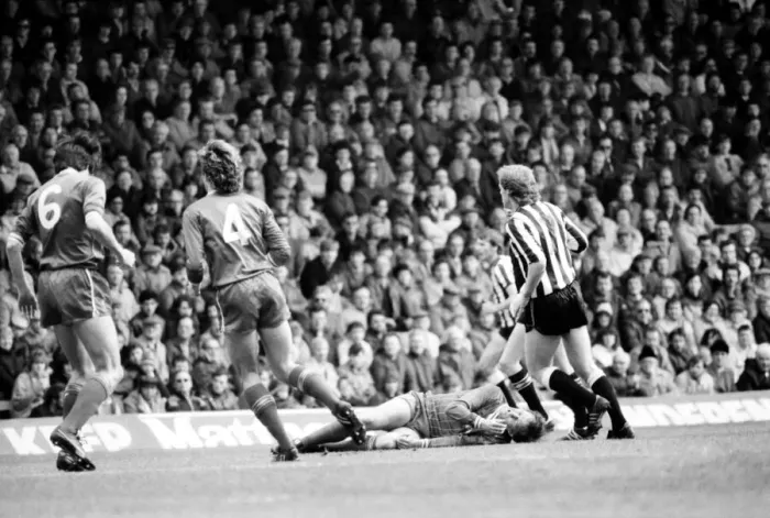 Framed Print : Liverpool v. Newcastle. April 1985 MF21-02-004 The final score was a Three one