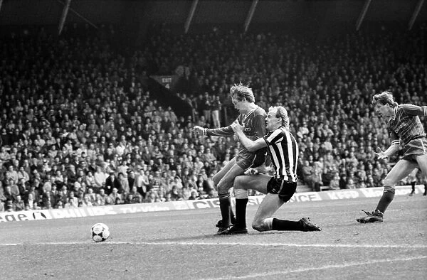 Liverpool v. Newcastle. April 1985 MF21-02-033 The final score was a Three one