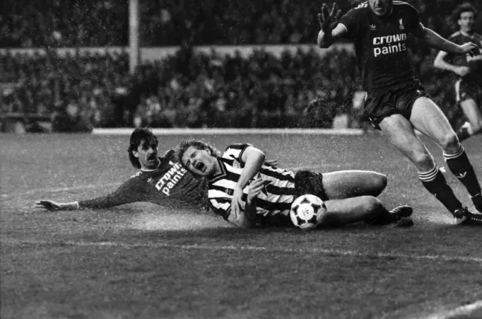Framed Print : Liverpool v. Newcastle United. December 1985 Paul Gascoigne breaks through
