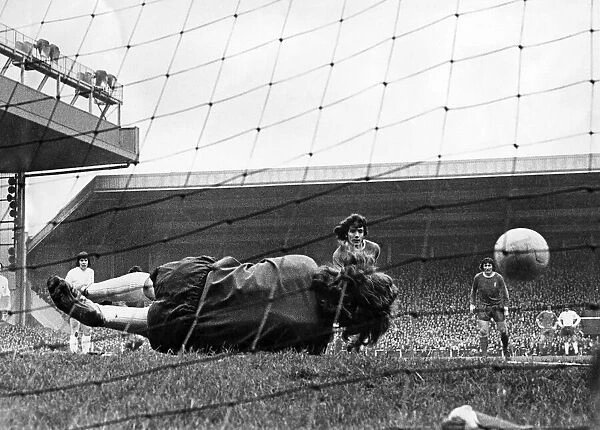 Liverpool v Tottenham Division One Football. The first penalty miss