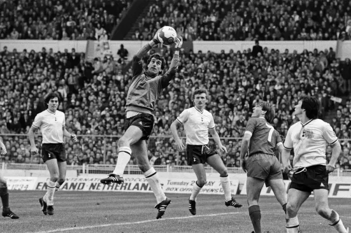 Framed Print : Liverpool v Tottenham Hotspur, Football League Cup Final at Wembley Stadium Framed Print : Liverpool v Tottenham Hotspur, Football League Cup Final at Wembley Stadium