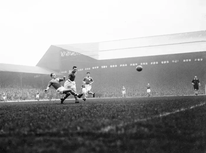 Framed Print : Liverpool versus Barnsley 10 / 12 / 55 1955 Ronnie Moran of Liverpool Framed Print : Liverpool versus Barnsley 10 / 12 / 55 1955 Ronnie Moran of Liverpool