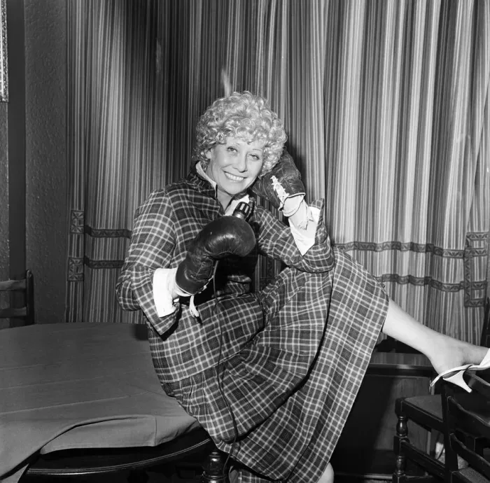 Framed Print : Liz Dawn aka Vera Duckworth of Coronation Street fame will be wearing boxing gloves Framed Print : Liz Dawn aka Vera Duckworth of Coronation Street fame will be wearing boxing gloves