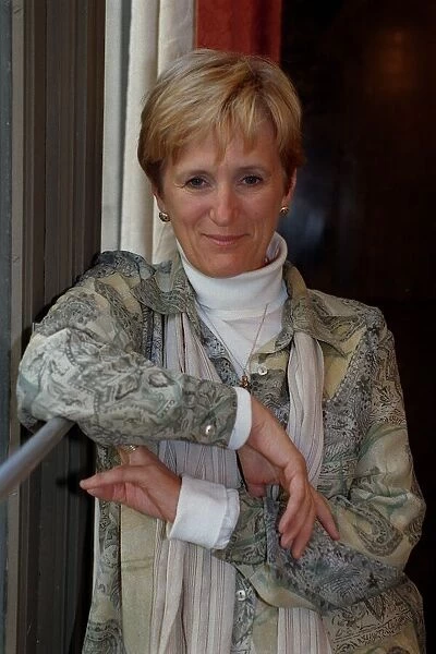 Liz Mullinar Actress  /  Author October 1998