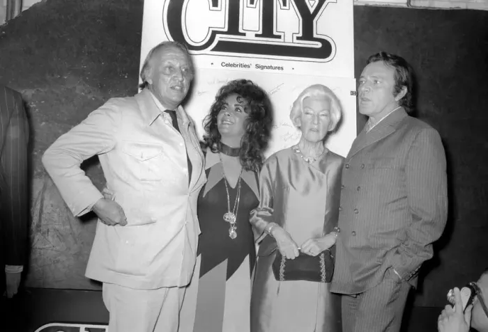 Framed Print : Liz Taylor and Richard Burton attended the film city festival at the Round House Camden Framed Print : Liz Taylor and Richard Burton attended the film city festival at the Round House Camden