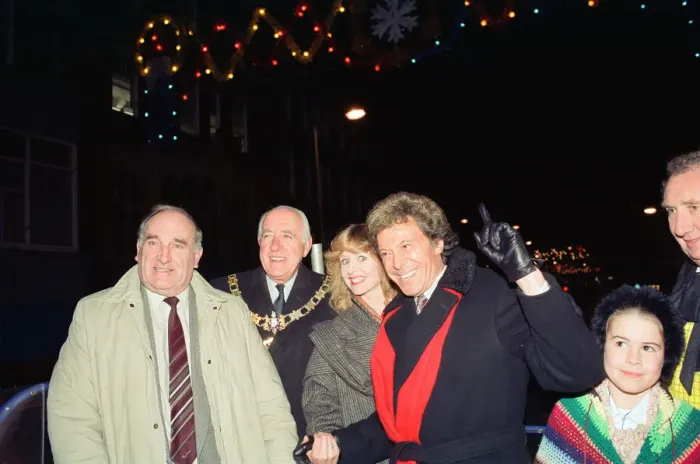 Framed Print : Liza Goddard, Lionel Blair. The Christmas lights at Broad Street Mall, Reading Framed Print : Liza Goddard, Lionel Blair. The Christmas lights at Broad Street Mall, Reading