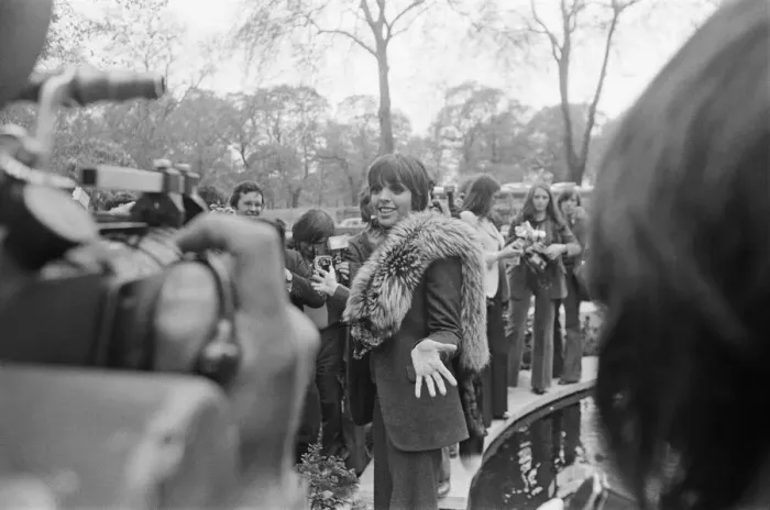 Framed Print : Liza Minnelli, actor and singer, pictured at The Dorchester Hotel in London