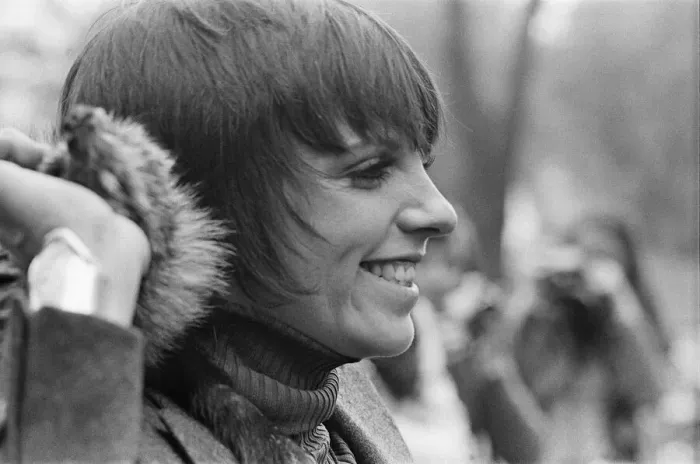 Framed Print : Liza Minnelli, actor and singer, pictured at The Dorchester Hotel in London Framed Print : Liza Minnelli, actor and singer, pictured at The Dorchester Hotel in London