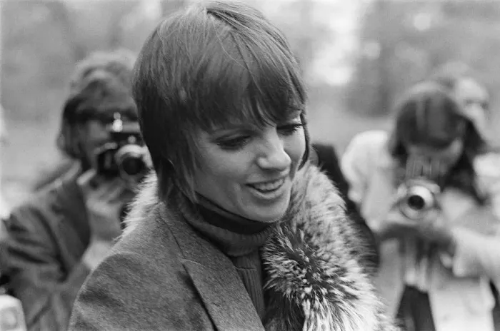 Framed Print : Liza Minnelli, actor and singer, pictured at The Dorchester Hotel in London