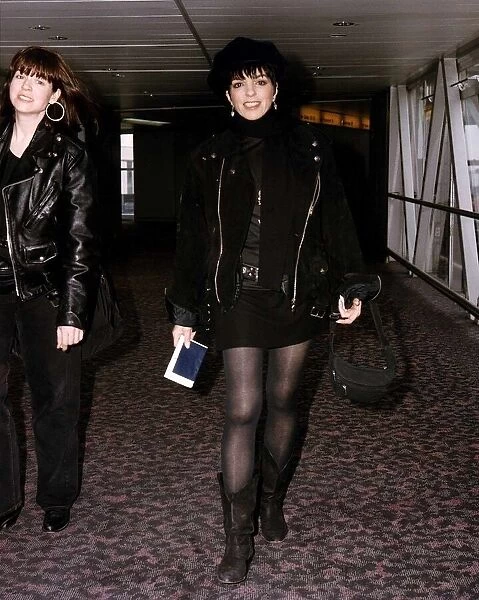 Liza Minnelli Actress Singer Arrives At London Heathrow Airport