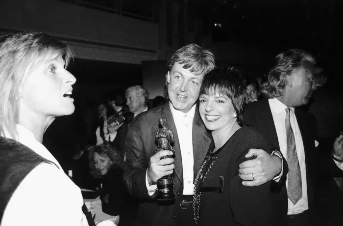 Framed Print : Liza Minnelli Actress Singer with Paul and Linda McCartney at Londons Grosvenor House Framed Print : Liza Minnelli Actress Singer with Paul and Linda McCartney at Londons Grosvenor House