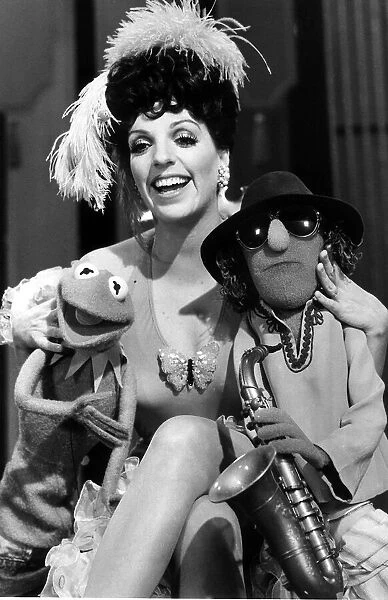 Liza Minnelli with her Muppet favourites Kermit the Frog 1979 and Zoot