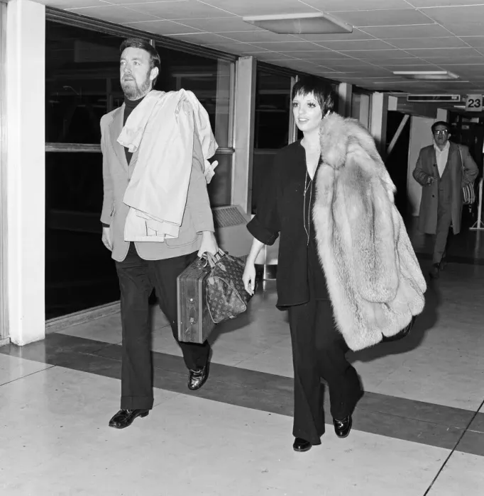 Framed Print : Liza Minnelli and her new husband Jack Haley Jr arrive at Heathrow to finish off their Framed Print : Liza Minnelli and her new husband Jack Haley Jr arrive at Heathrow to finish off their
