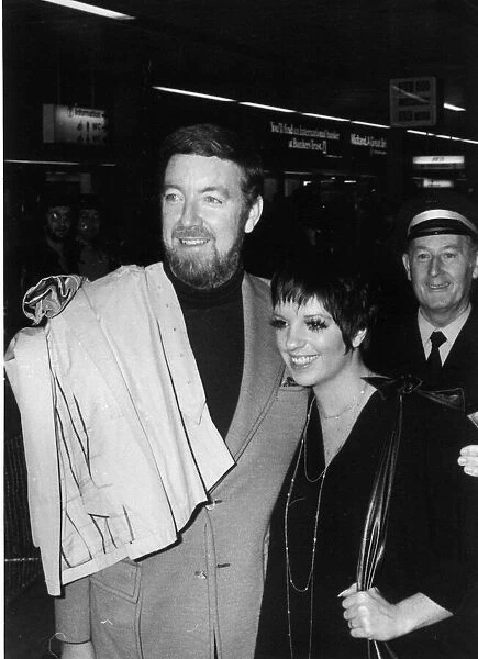 Liza Minnelli with her new husband Jack Haley September 1974 at Heathrow Airport
