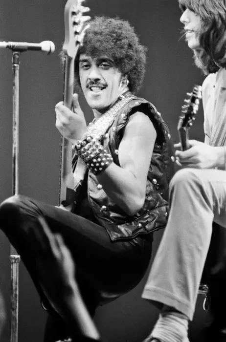 Framed Print : Thin Lizzy, Rock Group, perform at The Apollo, Coventry, Warwickshire in December 1981 Framed Print : Thin Lizzy, Rock Group, perform at The Apollo, Coventry, Warwickshire in December 1981