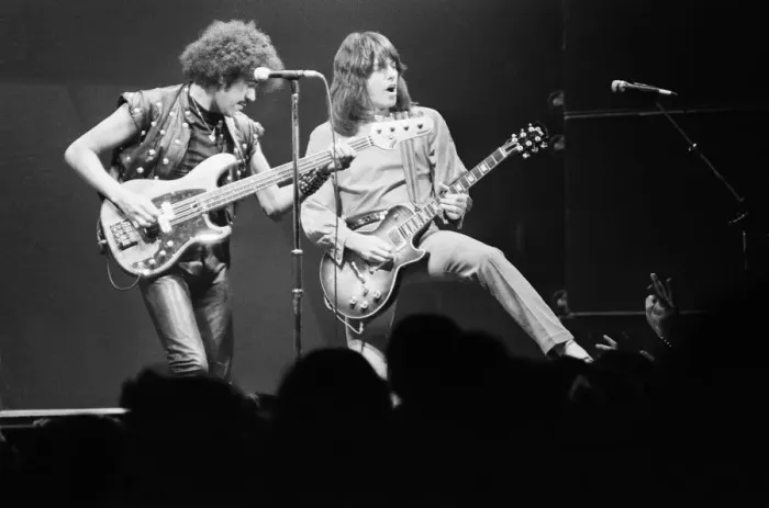 Framed Print : Thin Lizzy, Rock Group, perform at The Apollo, Coventry, Warwickshire in December 1981 Framed Print : Thin Lizzy, Rock Group, perform at The Apollo, Coventry, Warwickshire in December 1981