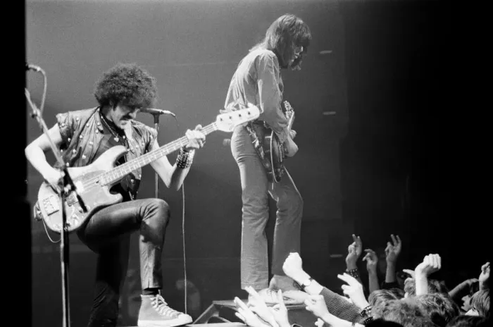 Framed Print : Thin Lizzy, Rock Group, perform at The Apollo, Coventry, Warwickshire in December 1981