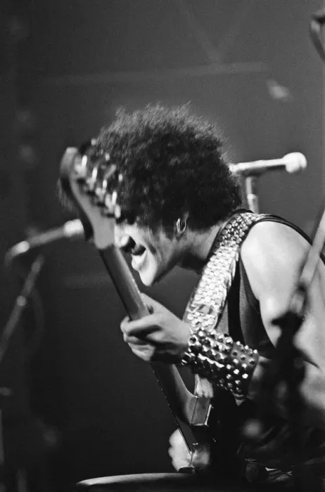 Framed Print : Thin Lizzy, Rock Group, perform at The Apollo, Coventry, Warwickshire in December 1981 Framed Print : Thin Lizzy, Rock Group, perform at The Apollo, Coventry, Warwickshire in December 1981
