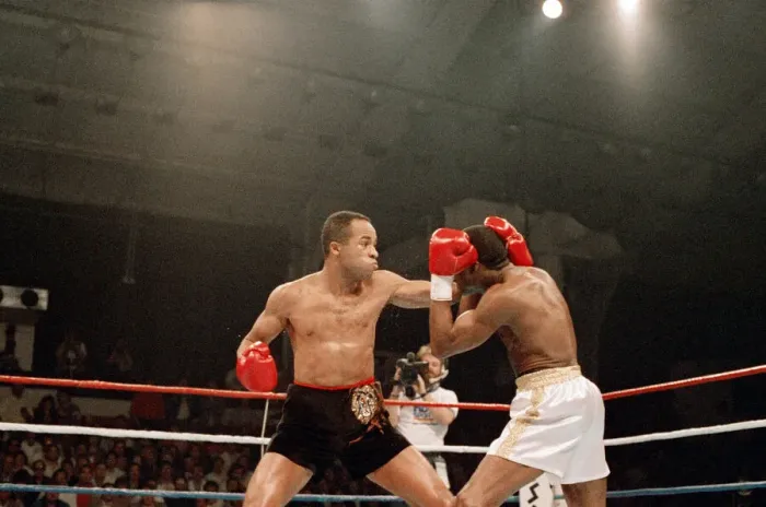 Framed Print : Lloyd Honeyghan vs Marlon Starling for the WBC Welterweight title Framed Print : Lloyd Honeyghan vs Marlon Starling for the WBC Welterweight title