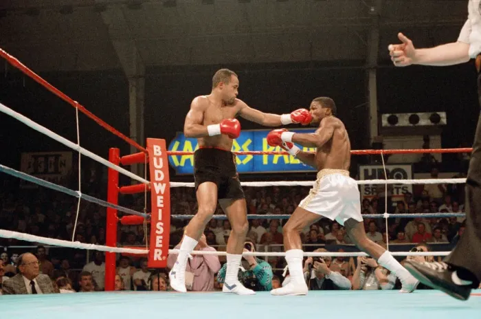 Framed Print : Lloyd Honeyghan vs Marlon Starling for the WBC Welterweight title Framed Print : Lloyd Honeyghan vs Marlon Starling for the WBC Welterweight title