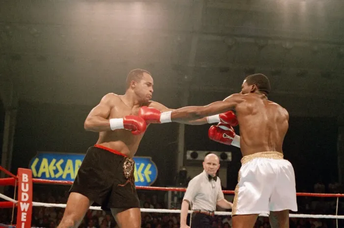 Framed Print : Lloyd Honeyghan vs Marlon Starling for the WBC Welterweight title Framed Print : Lloyd Honeyghan vs Marlon Starling for the WBC Welterweight title
