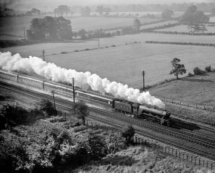 Framed Print : LNER A3 Pacific 2746 Fairway steam locomotive at full speed leaving a trail of smoke as