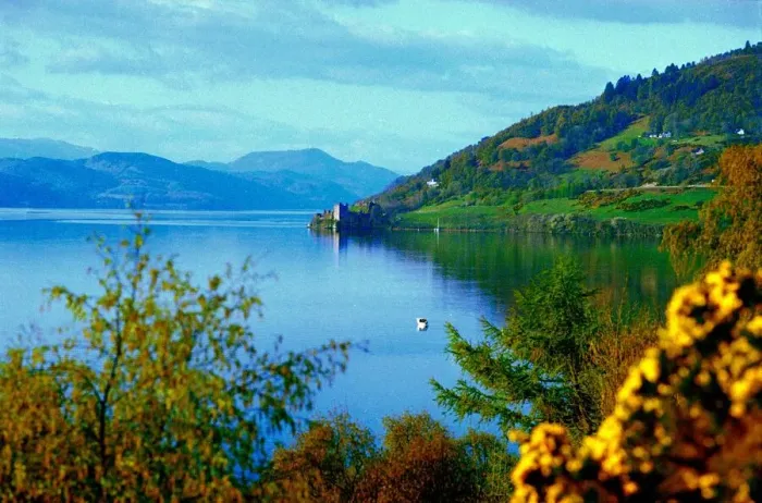 Framed Print : Loch Ness, Urquahart Castle and Bay Inverness Scotland Lochs Framed Print : Loch Ness, Urquahart Castle and Bay Inverness Scotland Lochs