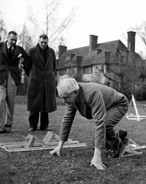 London 1948 Olympic Games 1948 Henry Rottenburg demonstrates the use of