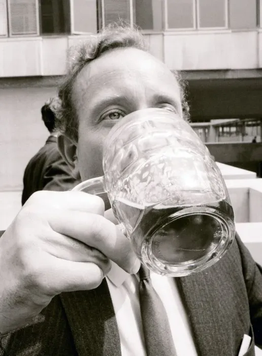 Framed Print : London 1969: The heat wave hitting the capital has sent beer sales soaring