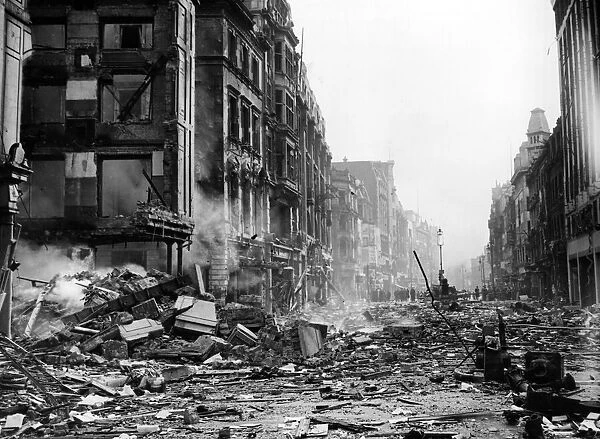 London blitz. Damaged properties in the Marylebone district. Circa 1941