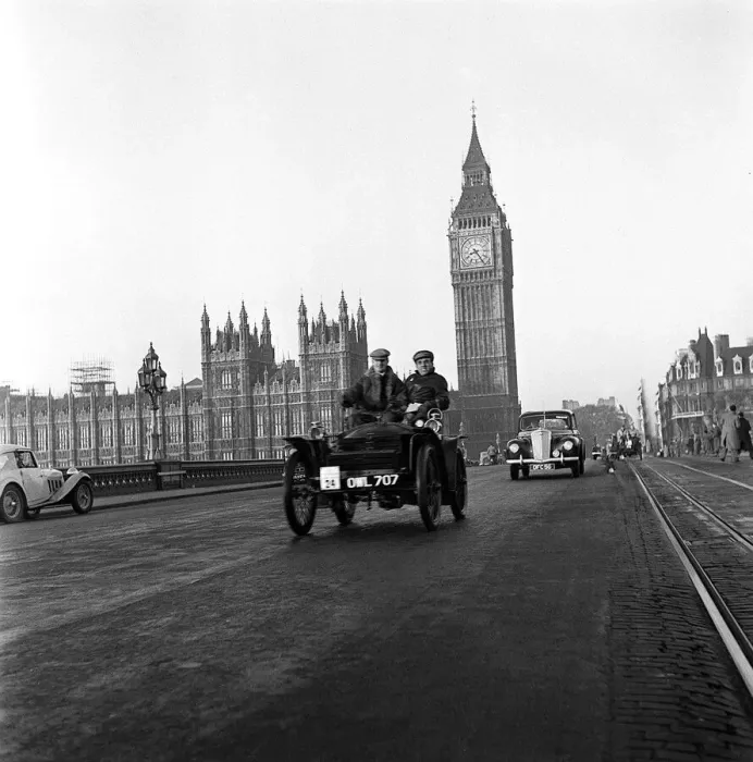 Framed Print : London to Brighton Vintage Car Run November 1949 Big Ben Framed Print : London to Brighton Vintage Car Run November 1949 Big Ben