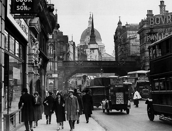 London circa 1930 Street scene at Ludgate Circus with St Paul