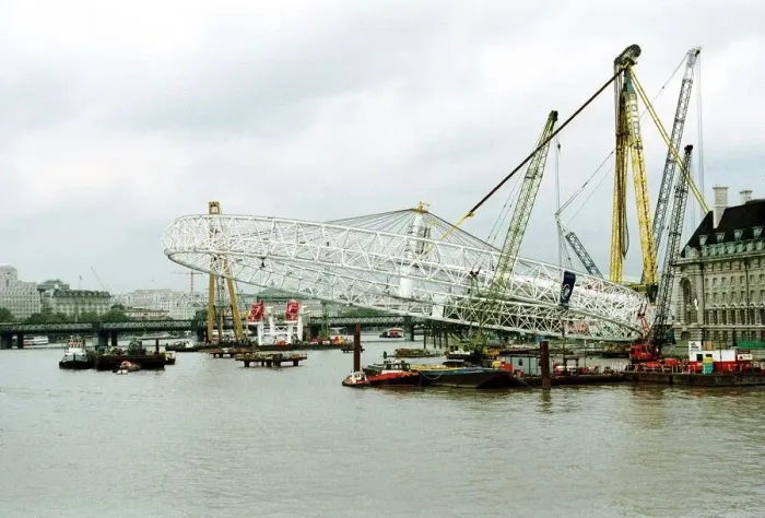 Framed Print : THE LONDON EYE MILLENNIUM FERRIS WHEEL October 1999 - 12pm The giant ferris