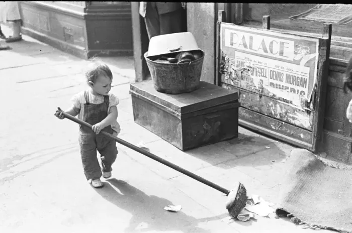 Framed Print : London Kids, children seen here playing in the street during the spring of 1941 Circa May Framed Print : London Kids, children seen here playing in the street during the spring of 1941 Circa May
