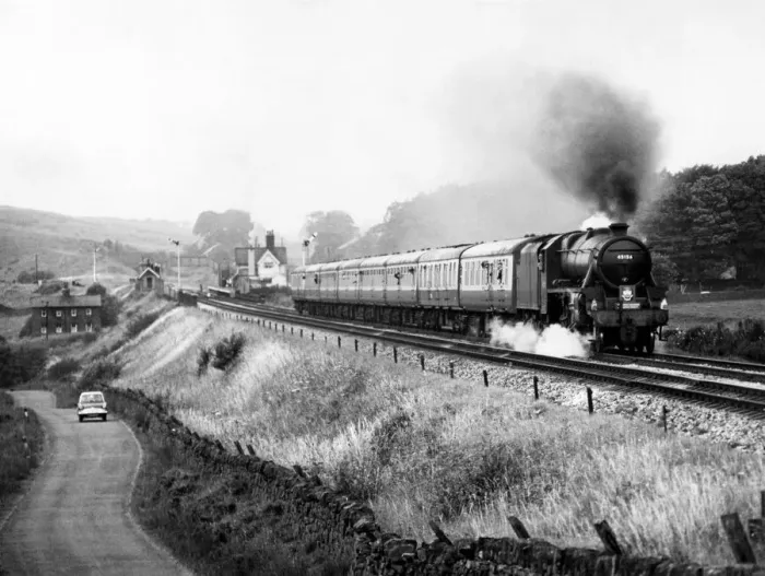 Framed Print : London Midland and Scottish Railway 4-6-0 Stanier Class Five steam locomotive number