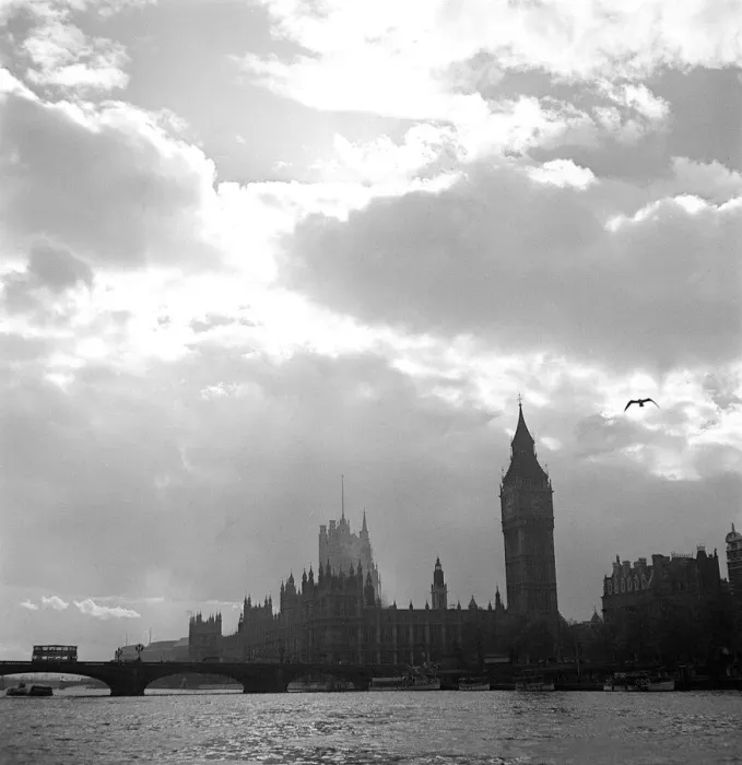 Framed Print : London Scenes on the River Thames The Houses of Parliament Framed Print : London Scenes on the River Thames The Houses of Parliament