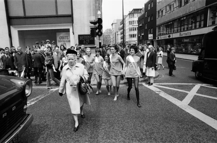 Framed Print : London stores are holding a shopping festival, the Britain is Great