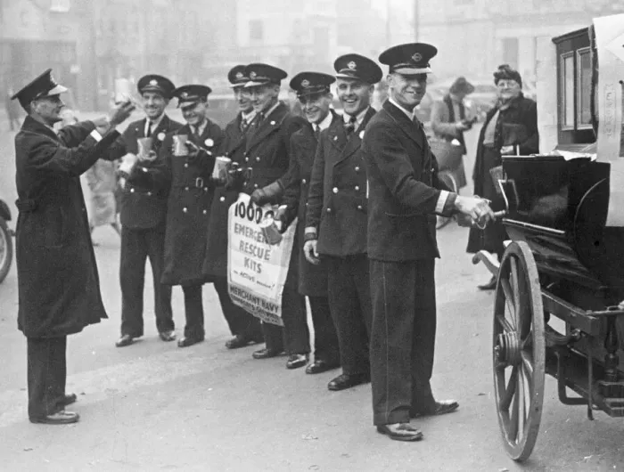 Framed Print : London Transport bus drivers barrel organ campaign to help the Merchant Navy Comforts