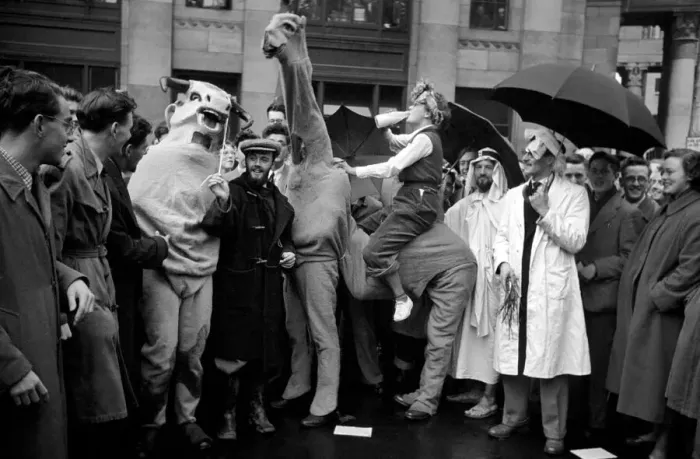 Framed Print : London University students Rag'. October 1952 C5183-001