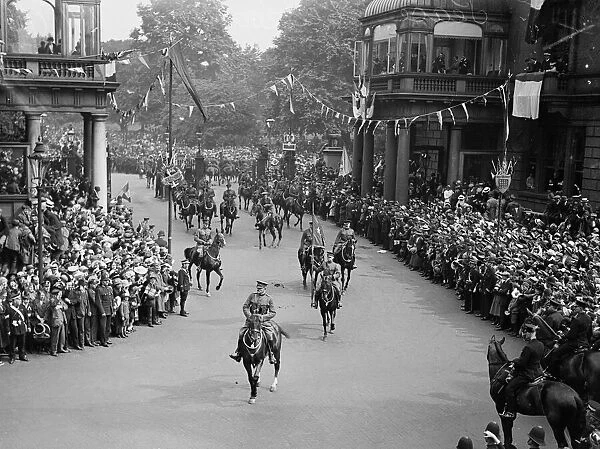 London victory march. General Pershing who led the American Expeditionary Force