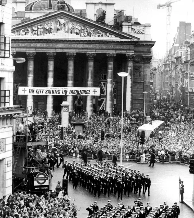Framed Print : London Victory Parade of 1982. British victory parade held after the defeat of Argentina Framed Print : London Victory Parade of 1982. British victory parade held after the defeat of Argentina