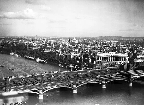 London views, 19th June 1952