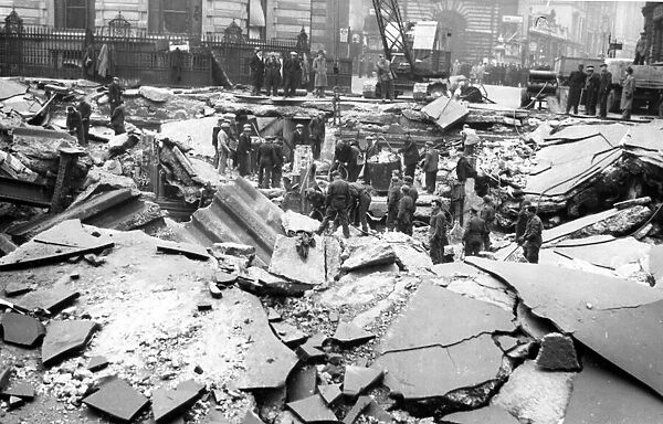 Londons second fire blitz. Huge crater at the Bank, London. Circa 1941