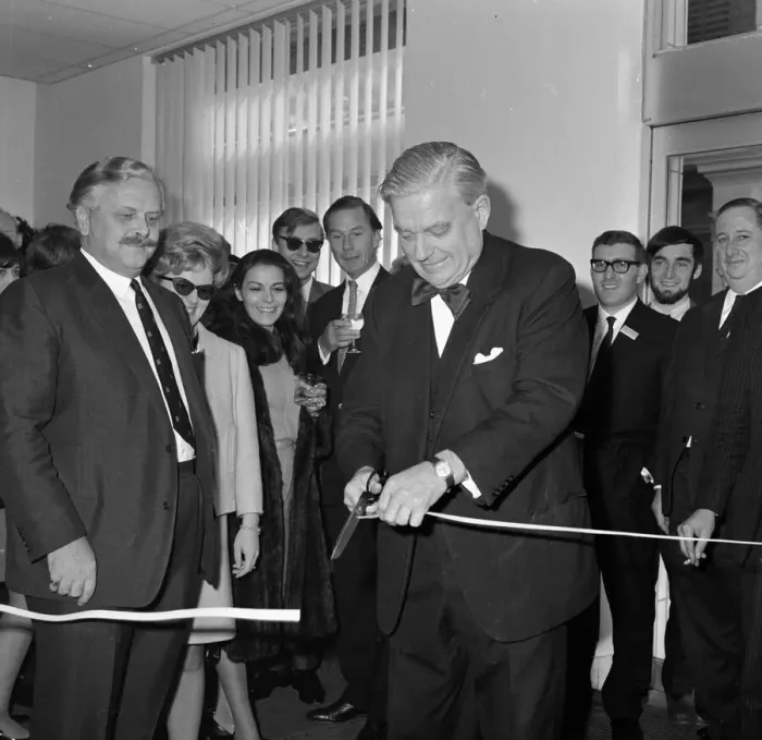 Framed Print : Lord Boothby opens the Wynne Film productions studio in Whitfield, London Framed Print : Lord Boothby opens the Wynne Film productions studio in Whitfield, London