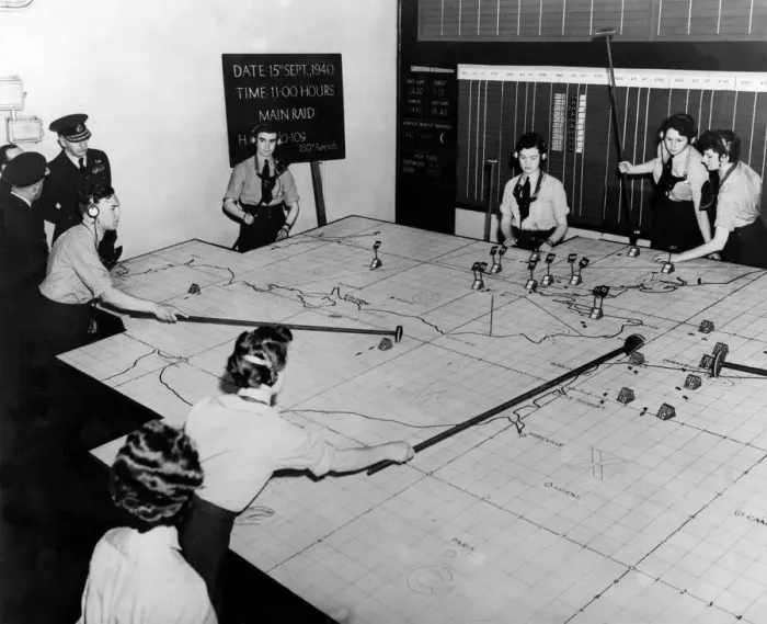 Framed Print : Lord Dowding revisits Battle of Britain Operations room Framed Print : Lord Dowding revisits Battle of Britain Operations room