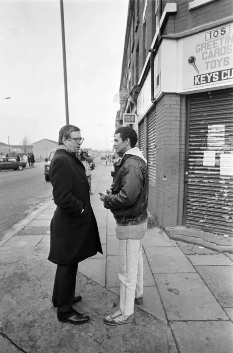 Framed Print : Lord Gifford visits Granby Street, Toxteth. 29th November 1988 Framed Print : Lord Gifford visits Granby Street, Toxteth. 29th November 1988