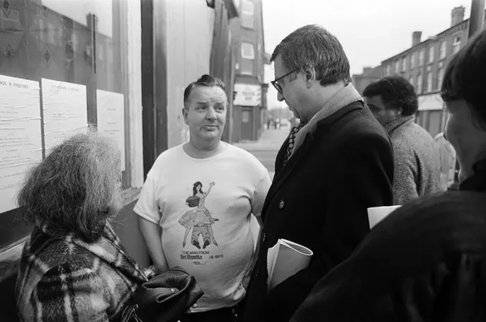 Framed Print : Lord Gifford visits Granby Street, Toxteth. 29th November 1988 Framed Print : Lord Gifford visits Granby Street, Toxteth. 29th November 1988