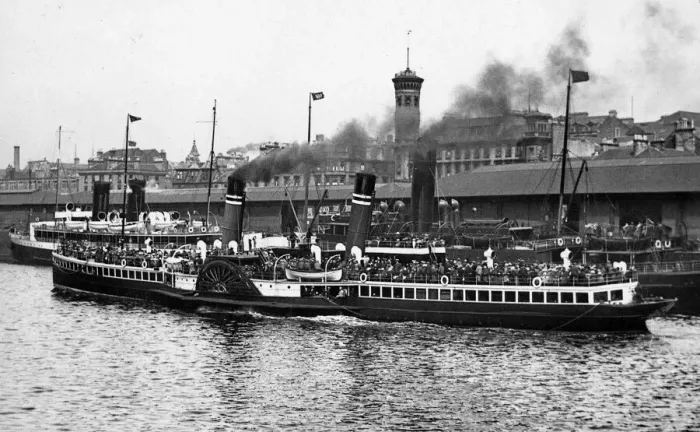 Framed Print : Lord of the Isles paddle steamer, Glasgow, 1920s Framed Print : Lord of the Isles paddle steamer, Glasgow, 1920s