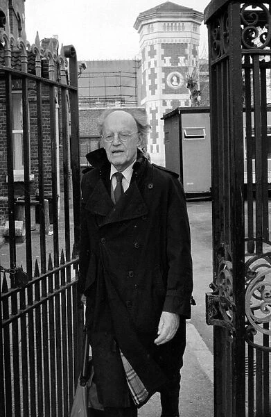 Lord Longford leaving seen here leaving a London Prison April 1985 Neg No 85 2341